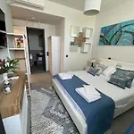Mit Privaten Pools Und Meerblick By Interhome بيت للعطل
