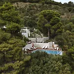 Mit Privaten Pools Und Meerblick By Interhome بيت للعطل