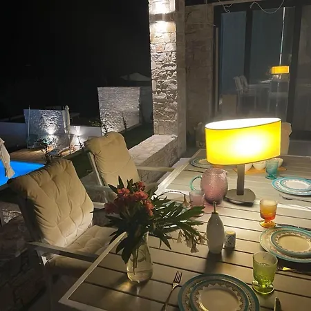 Semesterbostad Mit Privaten Pools Und Meerblick By Interhome