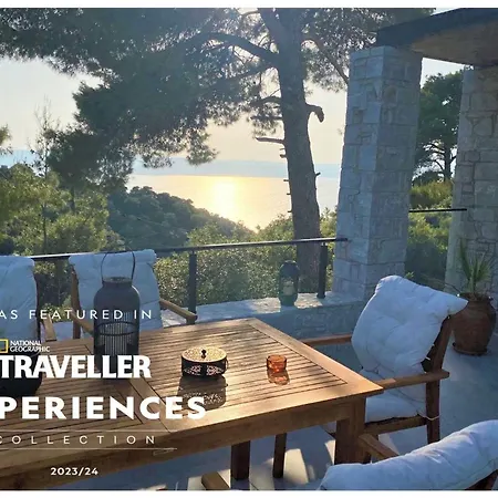 Mit Privaten Pools Und Meerblick By Interhome Сasa de vacaciones *