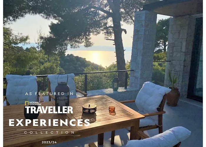 Mit Privaten Pools Und Meerblick By Interhome Сasa de vacaciones *