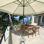 Mit Privaten Pools Und Meerblick By Interhome *