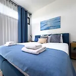 Mit Privaten Pools Und Meerblick By Interhome