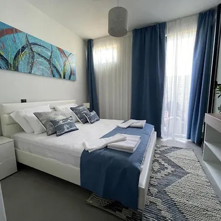 Mit Privaten Pools Und Meerblick By Interhome * 스키아토스 타운
