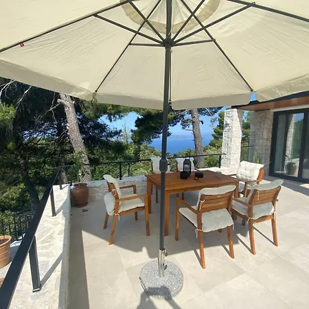 Mit Privaten Pools Und Meerblick By Interhome *