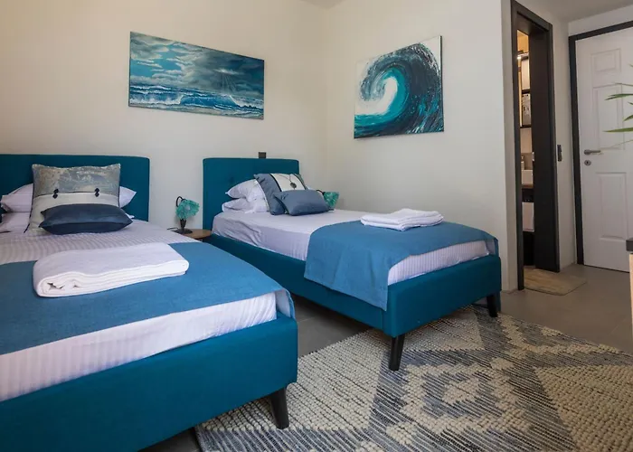 Mit Privaten Pools Und Meerblick By Interhome Case de vacanță Skiathos