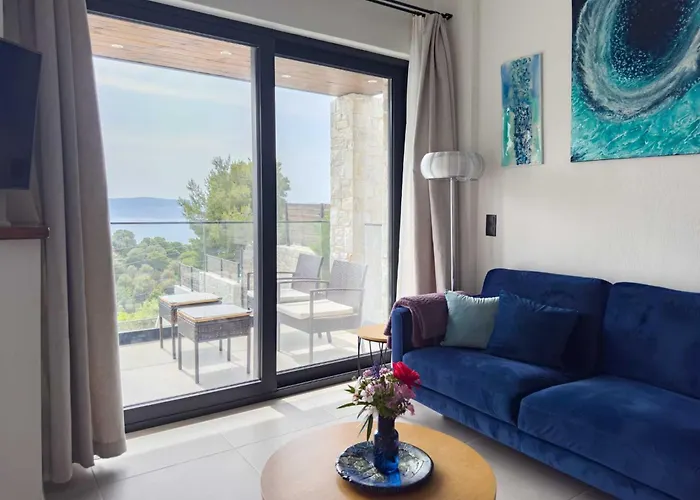 Mit Privaten Pools Und Meerblick By Interhome Skiathos